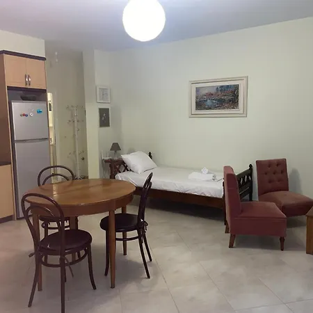 Miranda's & Holiday home Sarande