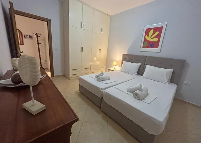 Miranda's & * Sarande